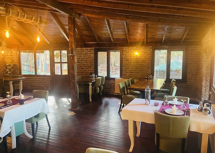 מלון Orman Evleri Forest 2*